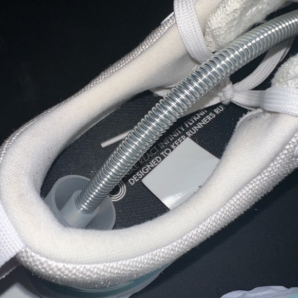 Nike React Infinity Run Flyknit 2 - Picture 10 of 12